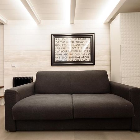 Riviera Di Chiaia 155 Apartment เนเปิลส์ ภายนอก รูปภาพ