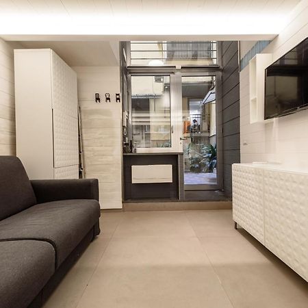 Riviera Di Chiaia 155 Apartment เนเปิลส์ ภายนอก รูปภาพ