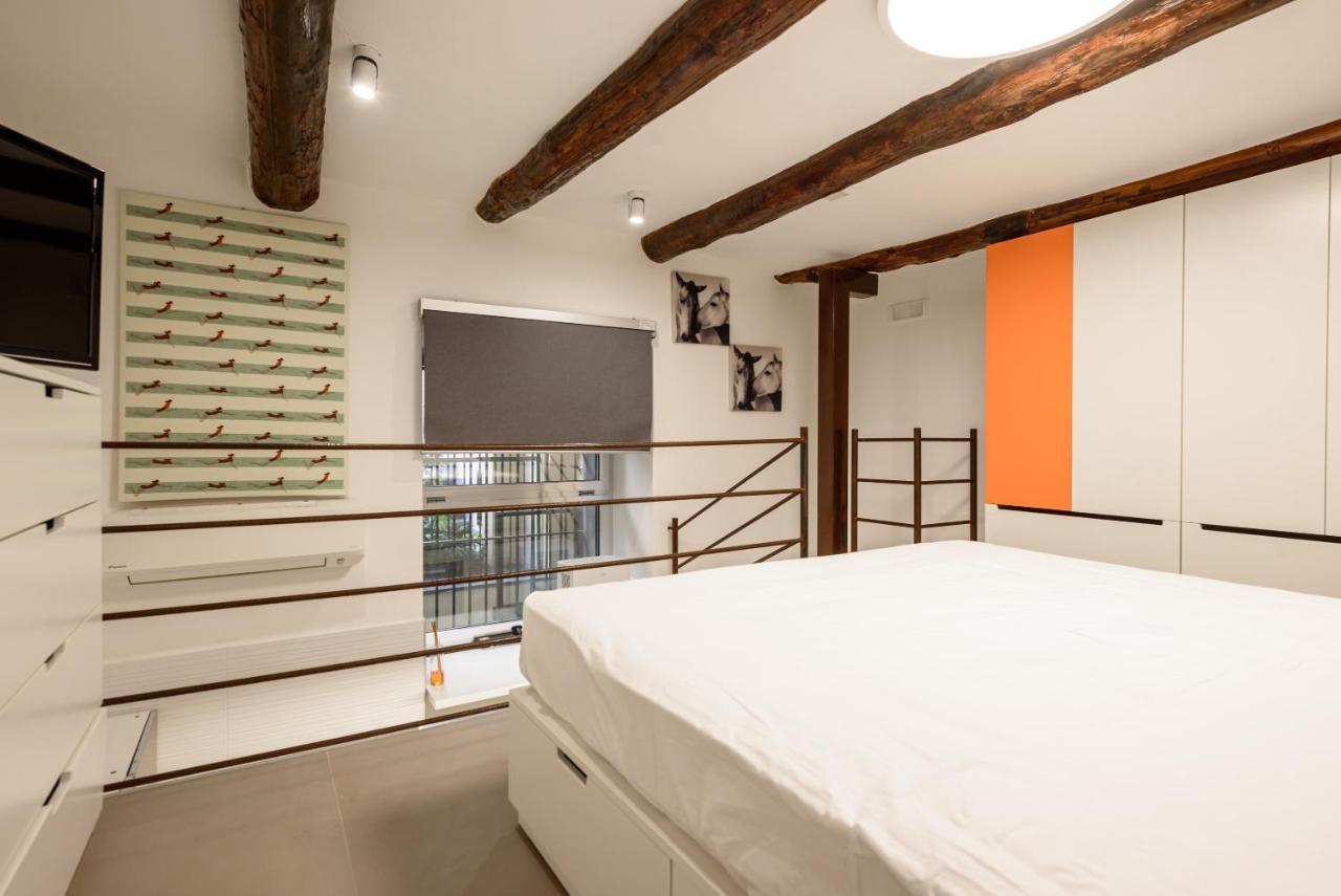 Riviera Di Chiaia 155 Apartment เนเปิลส์ ภายนอก รูปภาพ